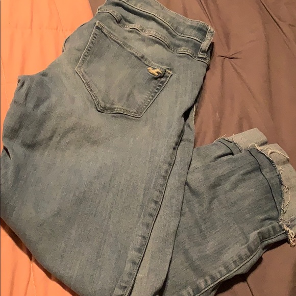 Hollister Crop Jeans - Picture 1 of 2